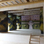 Už v průběhu stavby se v divadle odehrávaly kulturní akce. Dočasně byla využívána moderní stylizovaná dekorace s motivy z areálu zámku