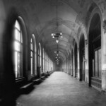 Pozoruhodné archivní snímky zachycují kromě restaurací i další prostory budovy (R. Bruner-Dvořák, asi 1906, archiv NTM)