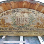 Záklopové prkno s malbou. Stav před restaurováním